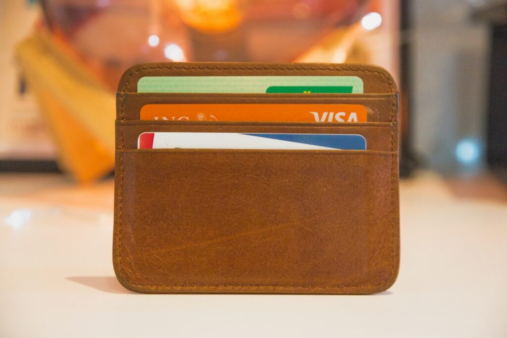 Slim brown leather wallet that fits a front pocket